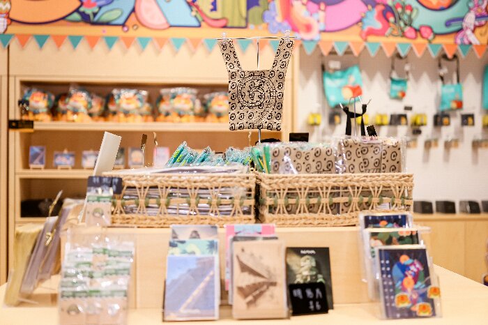 相關(guān)文創(chuàng)產(chǎn)品2.JPG 相關(guān)文創(chuàng)產(chǎn)品2.JPG